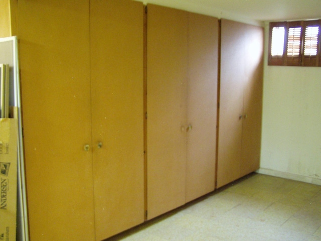 2010 Collegewood St, Ypsilanti, MI 48197 - view of closet