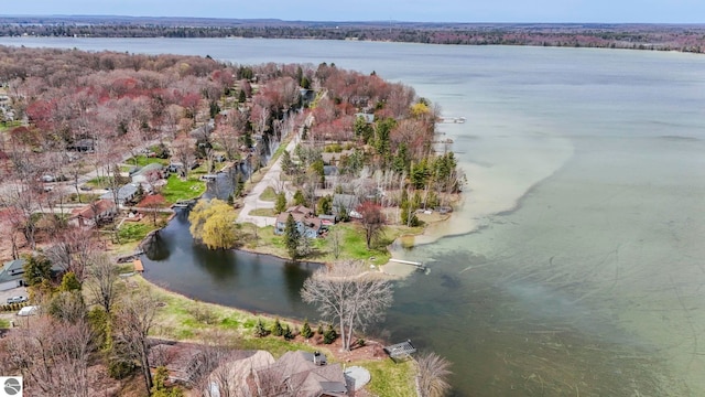 bird's eye view featuring a water view