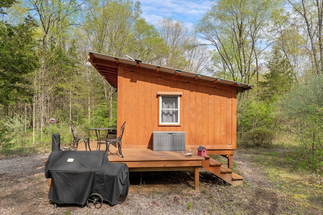 view of outdoor structure