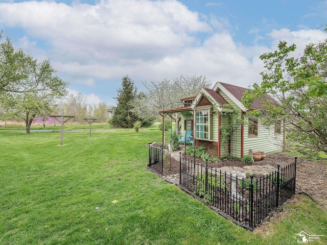 6603 S Stony Creek Rd, Monroe, MI 48162 - view of yard featuring fence
