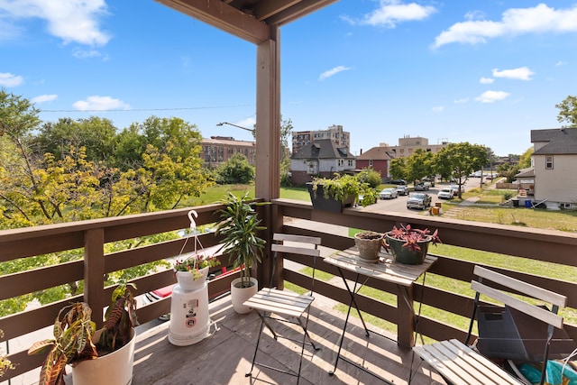 109 Leicester Ct, Detroit, MI 48202 - balcony featuring a residential view