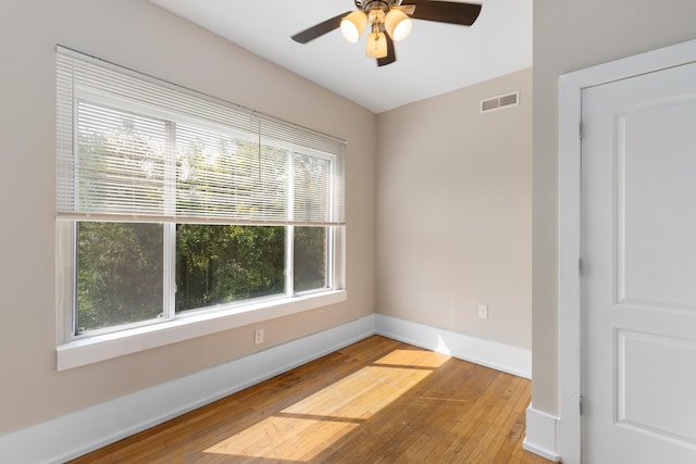 109 Leicester Ct, Detroit, MI 48202 - unfurnished room featuring hardwood / wood-style floors, ceiling fan, and baseboards