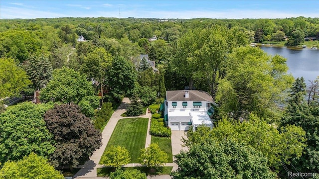 62 Robertson Ct, Clarkston, MI 48346 - aerial view of property and surrounding area featuring a heavily wooded area and a nearby body of water