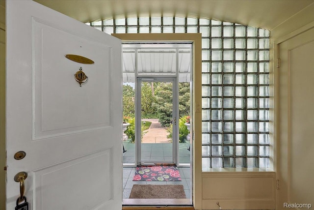 62 Robertson Ct, Clarkston, MI 48346 - doorway with plenty of natural light