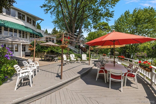 62 Robertson Ct, Clarkston, MI 48346 - deck with outdoor dining space and stairs