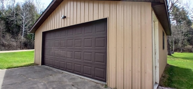 view of detached garage