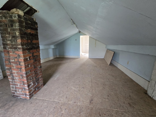 4391 Tamarack Rd, Hillsdale, MI 49242 - bonus room featuring lofted ceiling