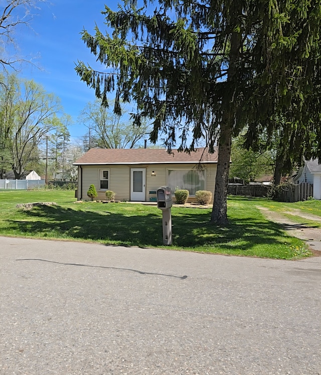23362 Springbrook Dr, Farmington Hills, MI 48336 - photo 3