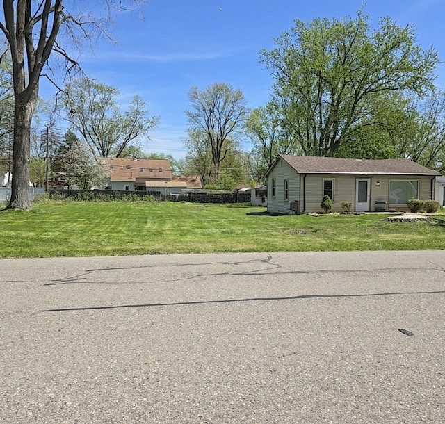 23362 Springbrook Dr, Farmington Hills, MI 48336 - photo 2