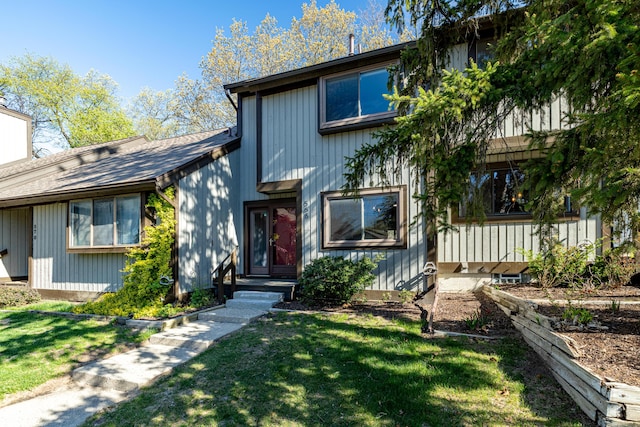 568 Foxboro Sq, Brighton, MI 48116 - photo 1