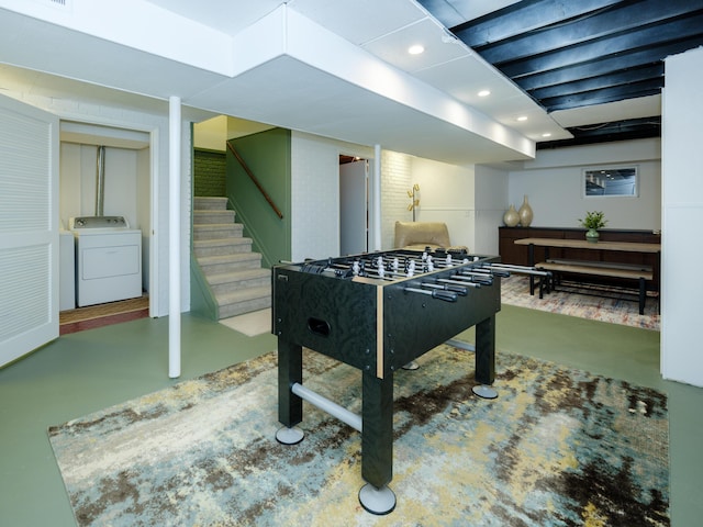 rec room featuring washer / clothes dryer, concrete flooring, recessed lighting, and visible vents