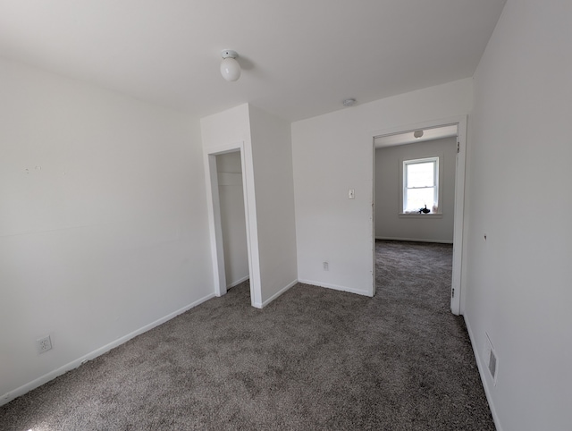 249 W Wilson Ave, Pontiac, MI 48341 - unfurnished bedroom featuring carpet floors, baseboards, and visible vents