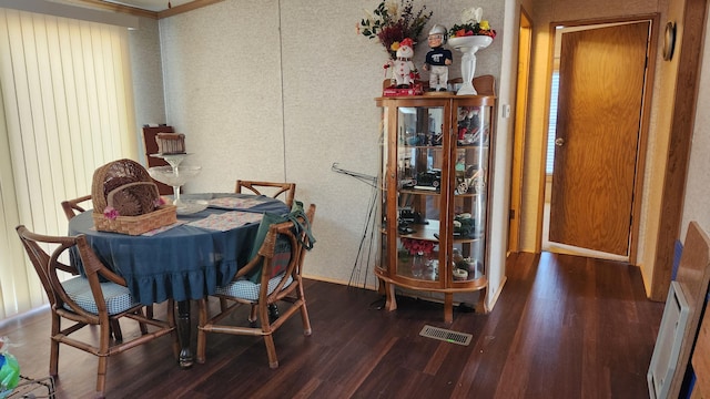 2513 Moore Dr, Allegan, MI 49010 - dining room featuring wood finished floors and a textured wall