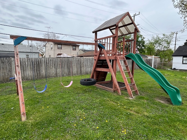 2528 Corbin St, Melvindale, MI 48122 - view of play area with a fenced backyard and a yard