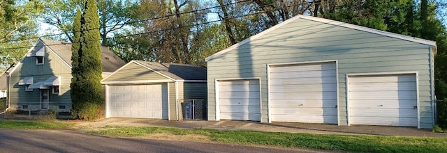 view of detached garage