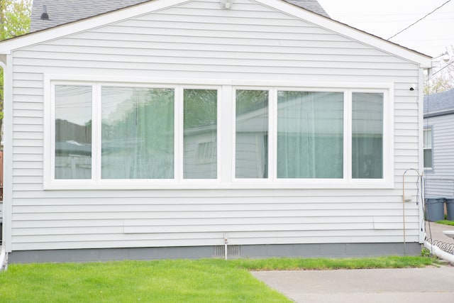 view of side of property