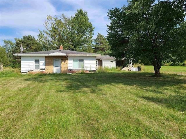 3073 S Elms Rd, Flint, MI 48532
