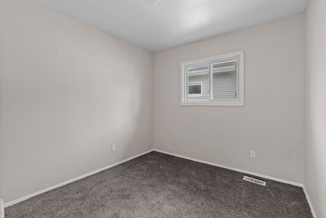 289 Nebraska Ave, Pontiac, MI 48341 - carpeted spare room with baseboards and visible vents