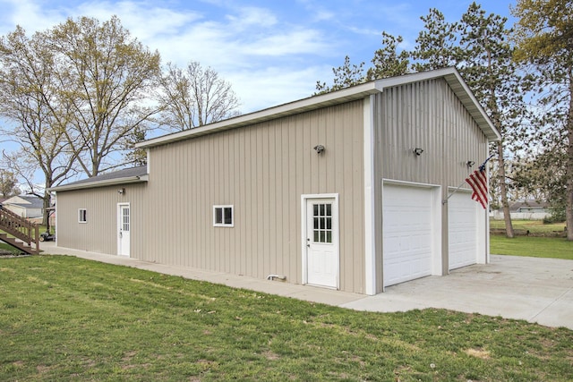 view of detached garage