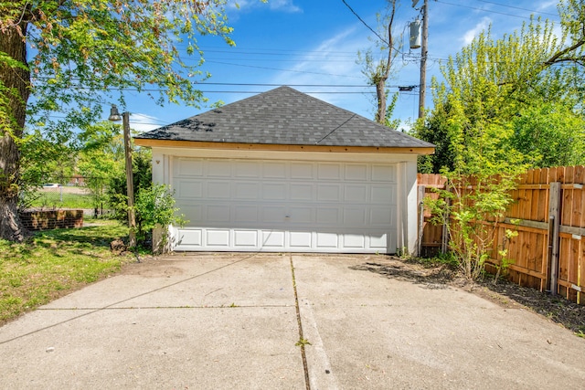 16560 Ashton Ave, Detroit, MI 48219 - detached garage with fence