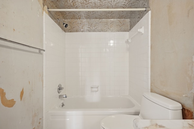 25030 Sherwood Cir, Southfield, MI 48075 - full bathroom with toilet and shower / washtub combination