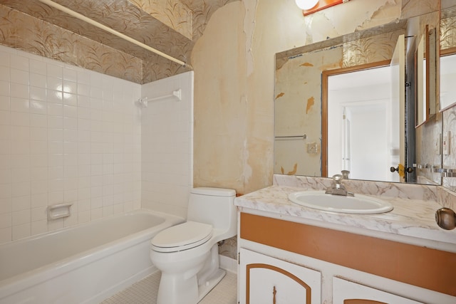 25030 Sherwood Cir, Southfield, MI 48075 - full bath with vanity, washtub / shower combination, tile patterned floors, and toilet