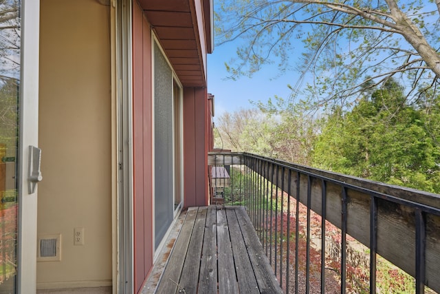 25030 Sherwood Cir, Southfield, MI 48075 - view of balcony