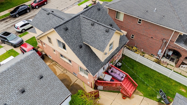 drone / aerial view with a residential view