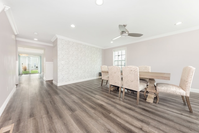 dining room featuring visible vents, wood finished floors, ceiling fan, and recessed lighting
