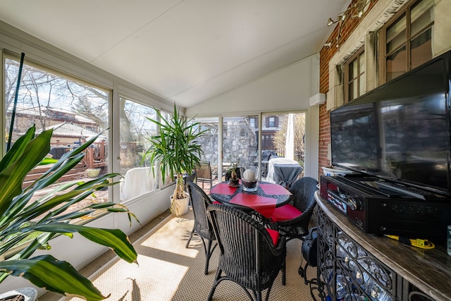 725 W Boston Blvd, Detroit, MI 48202 - sunroom with lofted ceiling