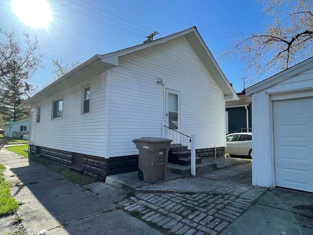 97 N Roselawn St, Pontiac, MI 48342 - view of back of property