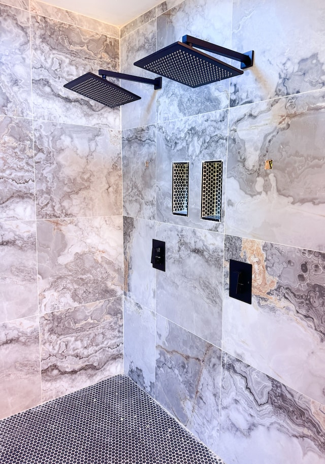 2439 Sheridan St, Detroit, MI 48214 - exterior details featuring a tile shower