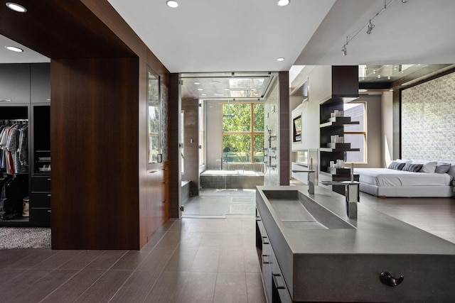 10463 W H Ave, Kalamazoo, MI 49009 - interior space