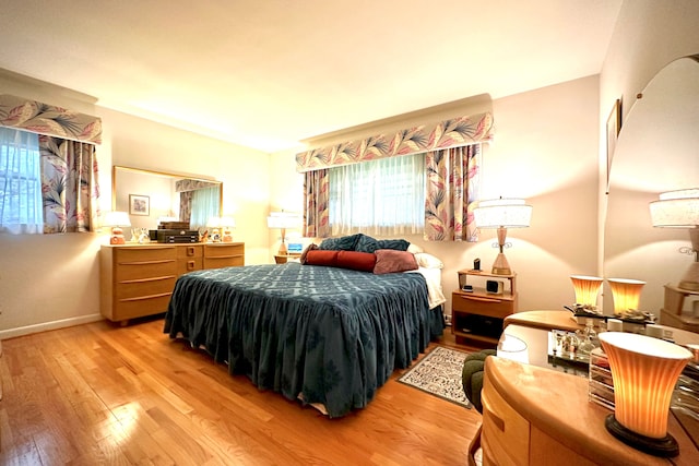 9186 Arnold St, Redford, MI 48239 - bedroom featuring light wood-style floors and baseboards