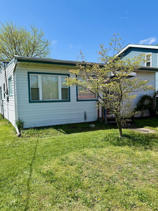 2964 Morin Point St, Erie, MI 48133 - view of front of home with a front yard