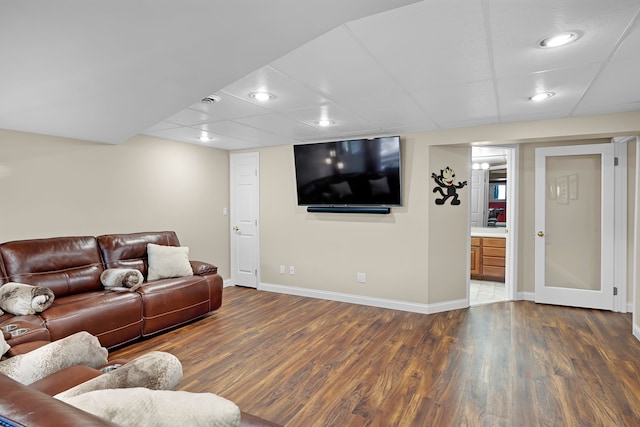1095 Oregon Blvd, Waterford, MI 48327 - living area featuring wood finished floors, baseboards, and recessed lighting