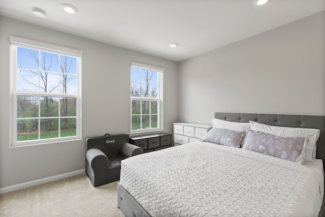 4867 Glenora Dr, Lake Orion, MI 48359 - bedroom featuring baseboards, light colored carpet, and recessed lighting