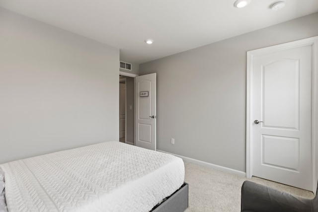 4867 Glenora Dr, Lake Orion, MI 48359 - bedroom featuring carpet, recessed lighting, and baseboards