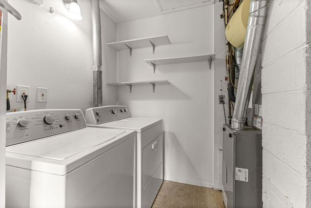 4938 Lincoln Blvd, Dearborn Heights, MI 48125 - laundry area with washer and clothes dryer