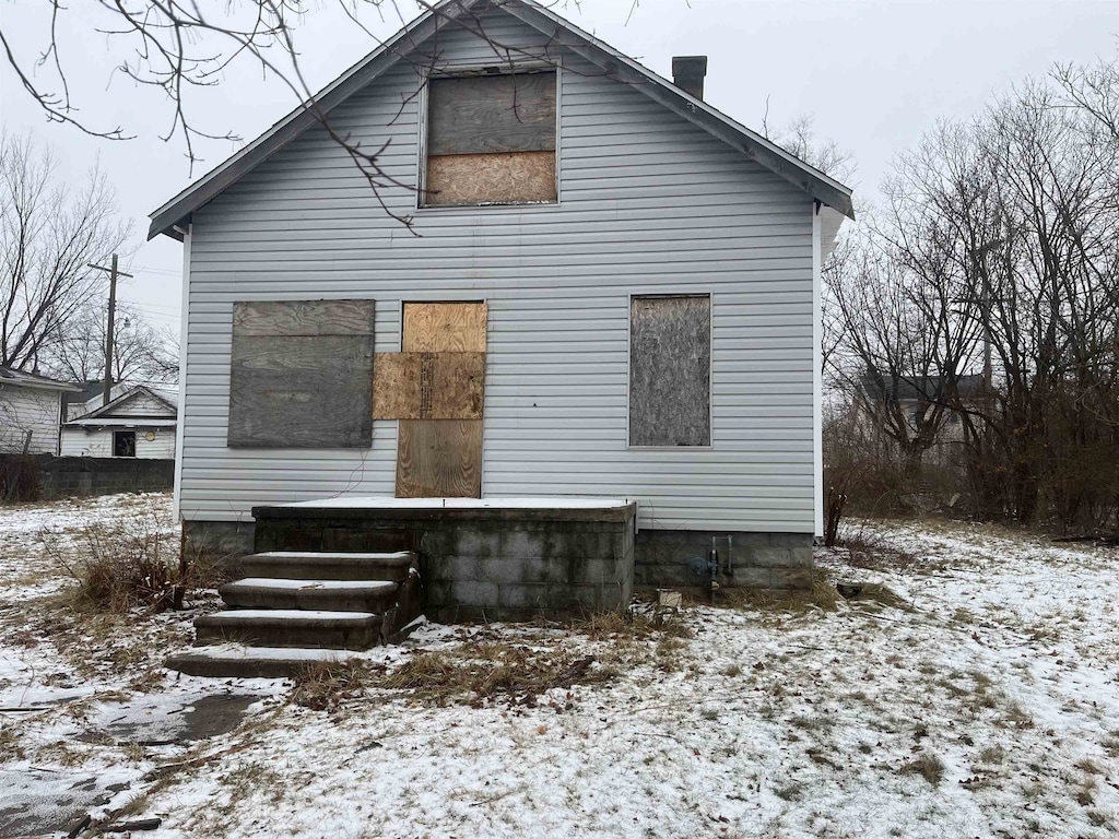 15557WABASH Detroit St, Detroit, MI 48238 - view of snow covered rear of property