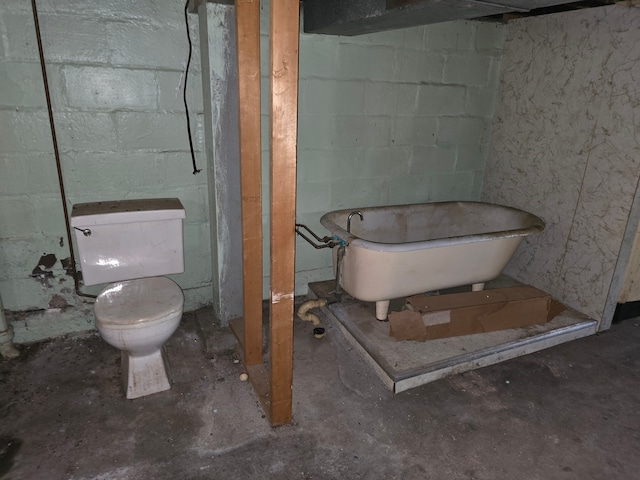 1315 Mitchell St, Jackson, MI 49203 - bathroom featuring toilet and concrete floors