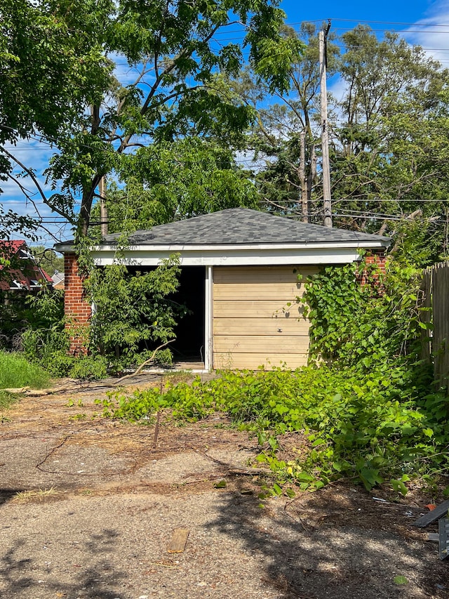 19190 Hoover St, Detroit, MI 48205 - view of outdoor structure featuring an outdoor structure