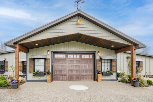 view of front facade with an attached garage and driveway
