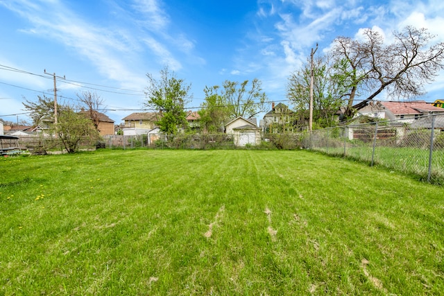 view of yard featuring a residential view