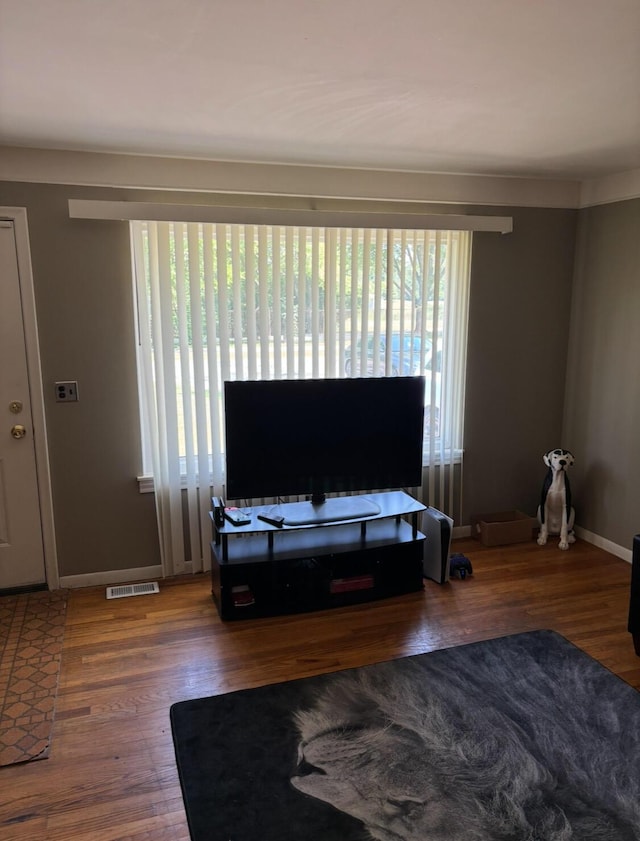 19351 Filmore St, Southfield, MI 48075 - living area with wood finished floors