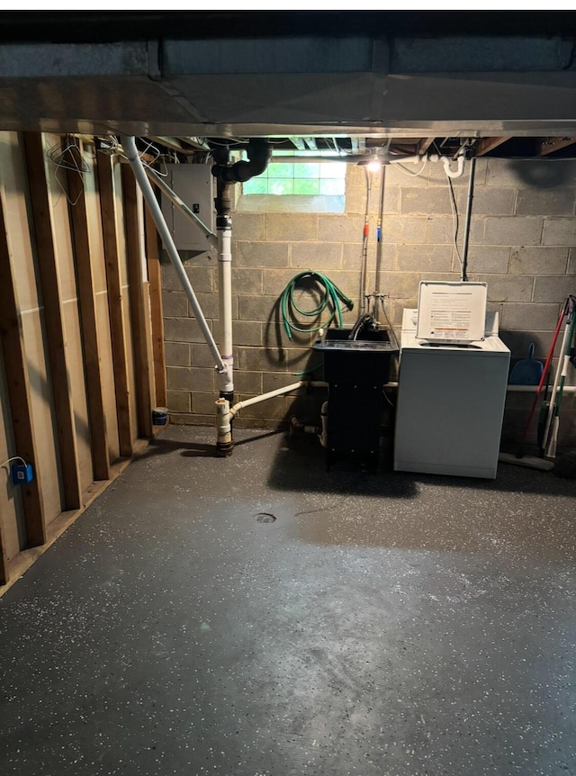 19351 Filmore St, Southfield, MI 48075 - basement featuring washer / dryer