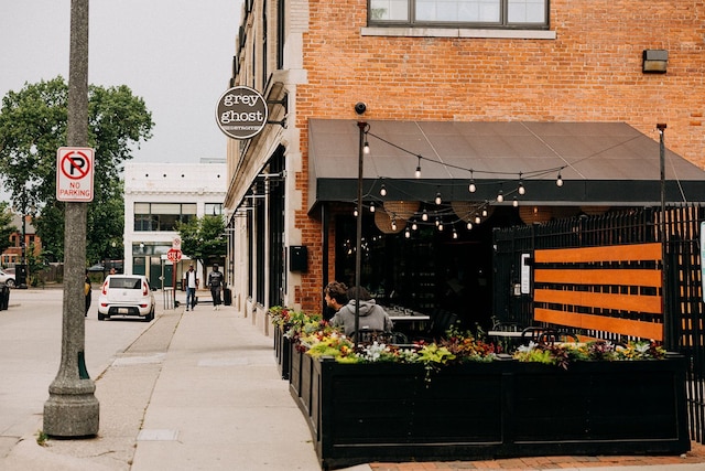 2809 Brush St, Detroit, MI 48201 - exterior space