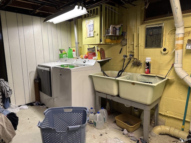 laundry area with laundry area and independent washer and dryer