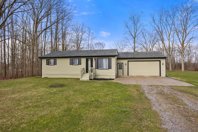 single story home featuring dirt driveway, a front yard, and a garage