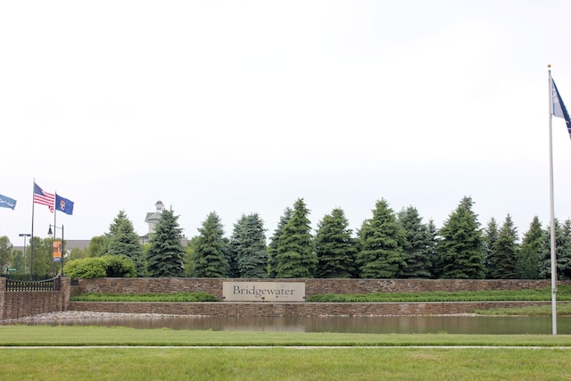 24179 Charlevoix St, Flat Rock, MI 48134 - exterior space